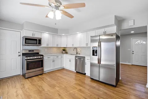 Transitional Kitchen Remodel by Tait and Tait General Construction LLC — Project 1 project photo